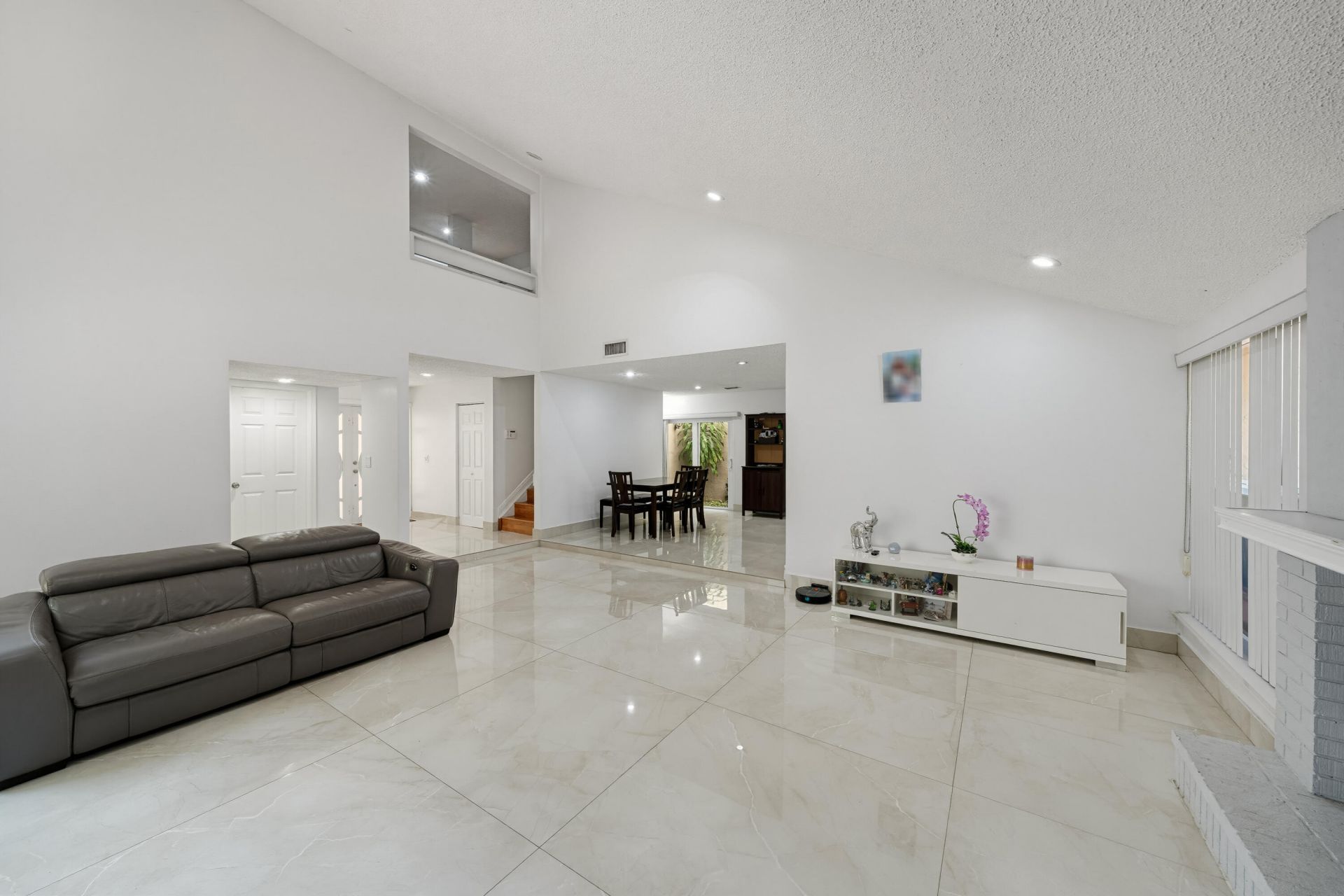 8811 SW 150th Place Circle, Miami, FL 33196 Photo