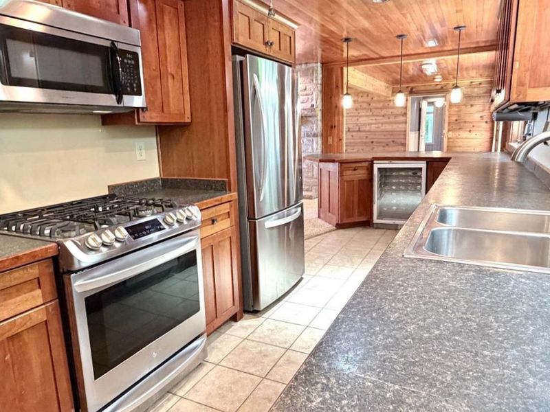 1036 W Lakeshore, Kelleys Island, OH 43438 Photo 49