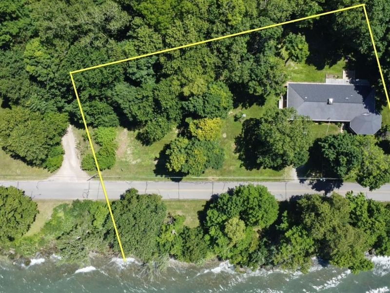 1036 W Lakeshore, Kelleys Island, OH 43438 Photo 8
