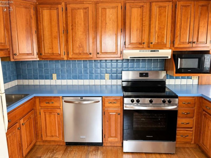136 W Cowdery Street, Sandusky, OH 44870 Photo 5