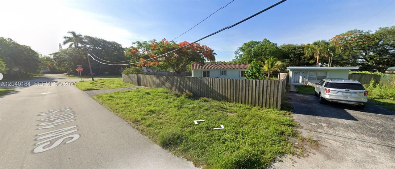 2804 SW 16 Street , Unit COTTAGE, Fort Lauderdale, FL 33312 Photo