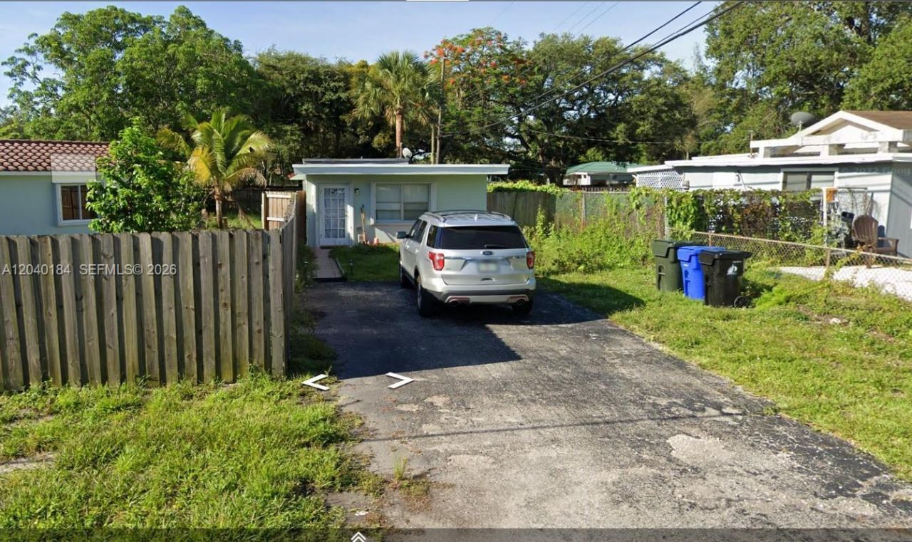 2804 SW 16 Street , Unit COTTAGE, Fort Lauderdale, FL 33312 Photo