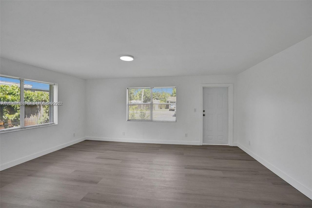 2804 SW 16 Street , Unit COTTAGE, Fort Lauderdale, FL 33312 Photo