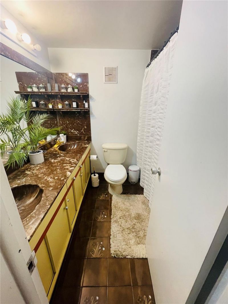2539 S Bayshore Dr , Unit 320A, Miami, FL 33133 Photo