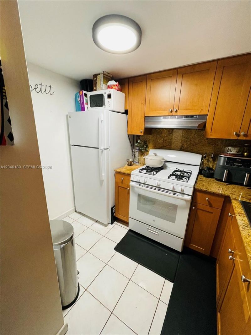 2539 S Bayshore Dr , Unit 320A, Miami, FL 33133 Photo