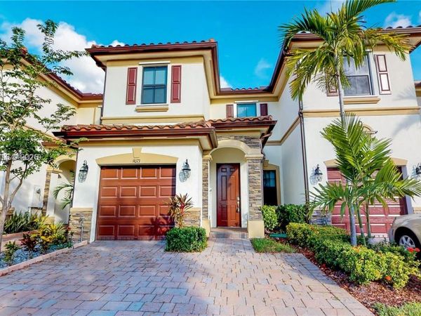 9073 W 33rd Ave, Hialeah, FL 33018