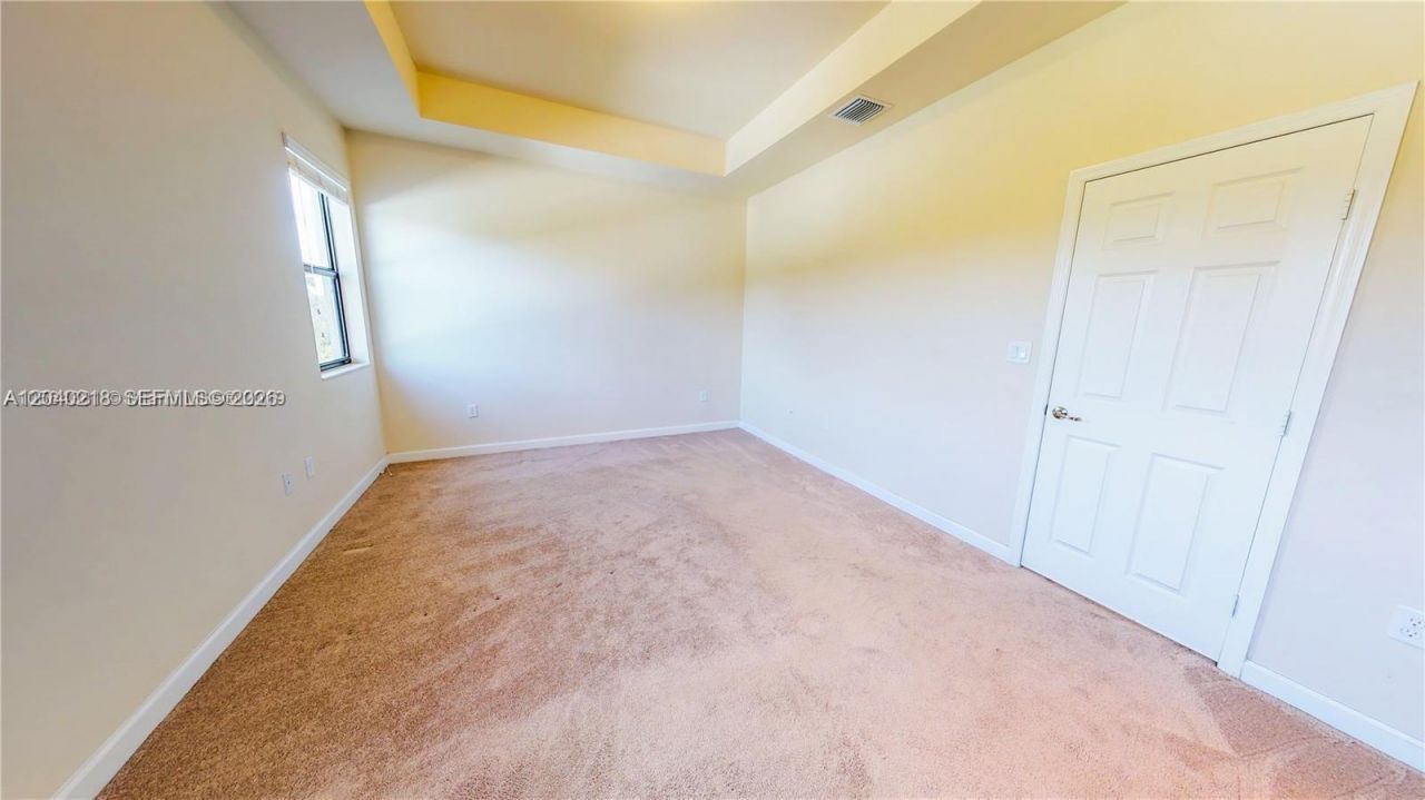 9073 W 33rd Ave, Hialeah, FL 33018 Photo