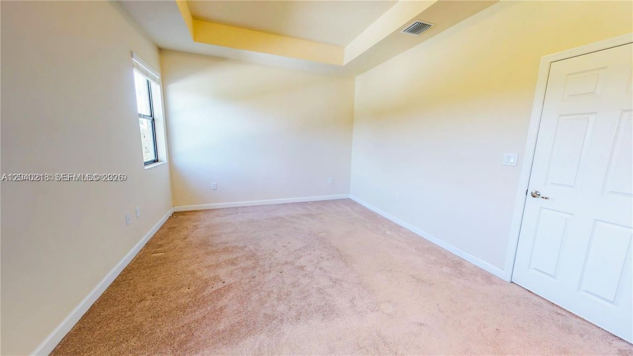 9073 W 33rd Ave, Hialeah, FL 33018 Photo