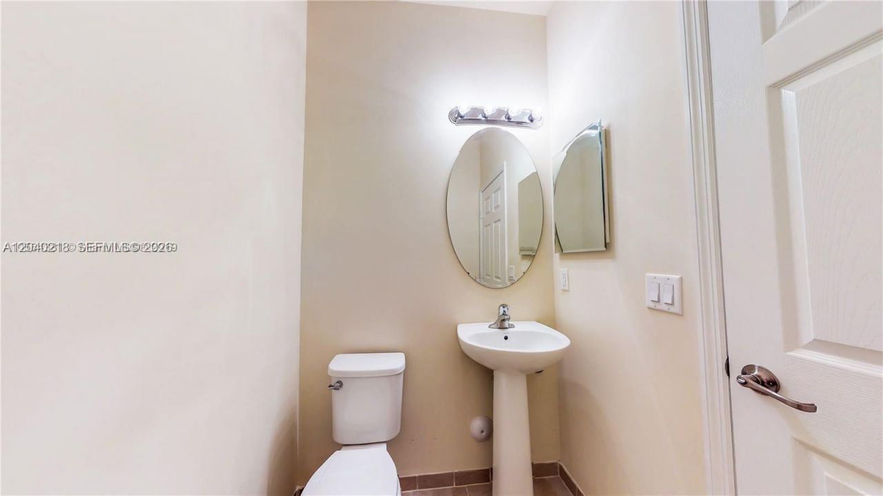 9073 W 33rd Ave, Hialeah, FL 33018 Photo