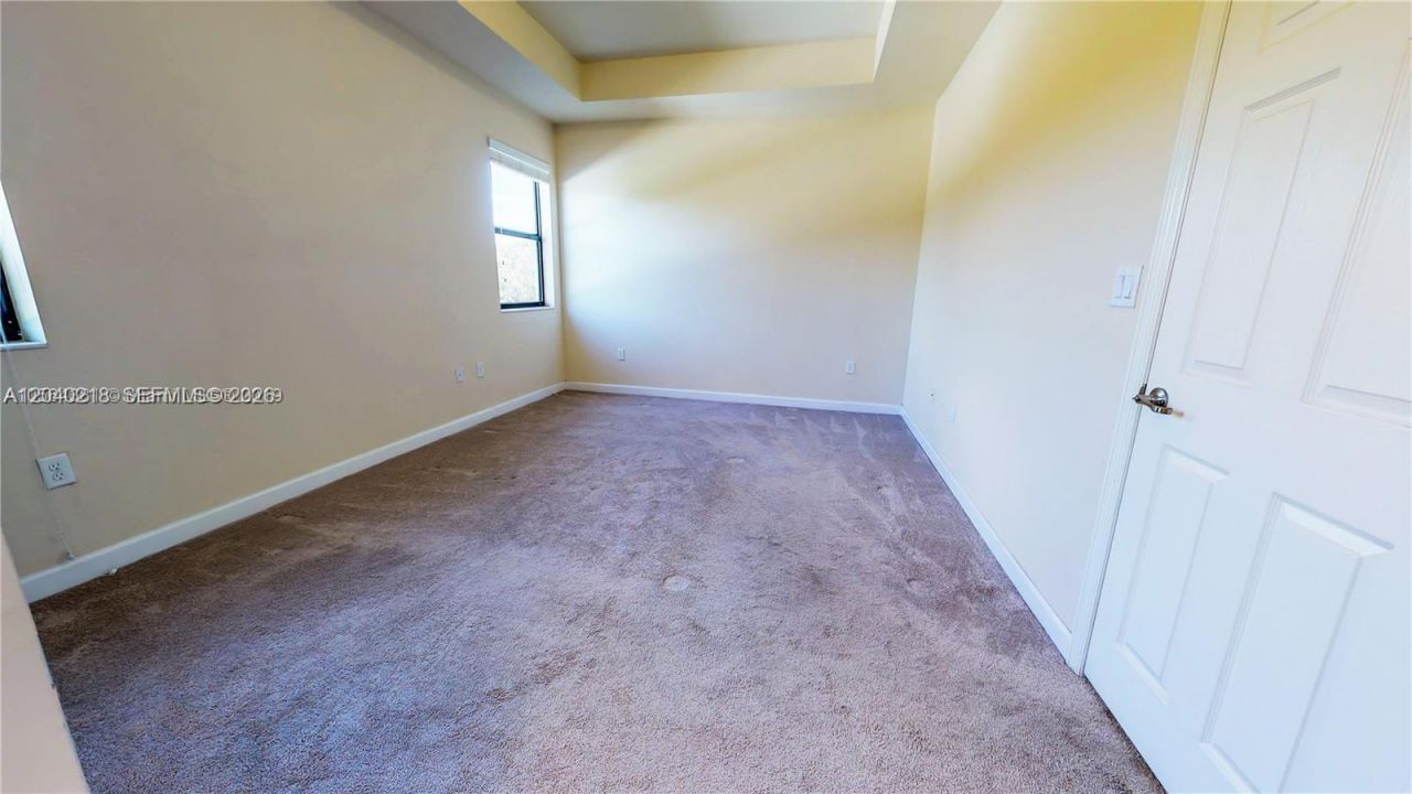 9073 W 33rd Ave, Hialeah, FL 33018 Photo