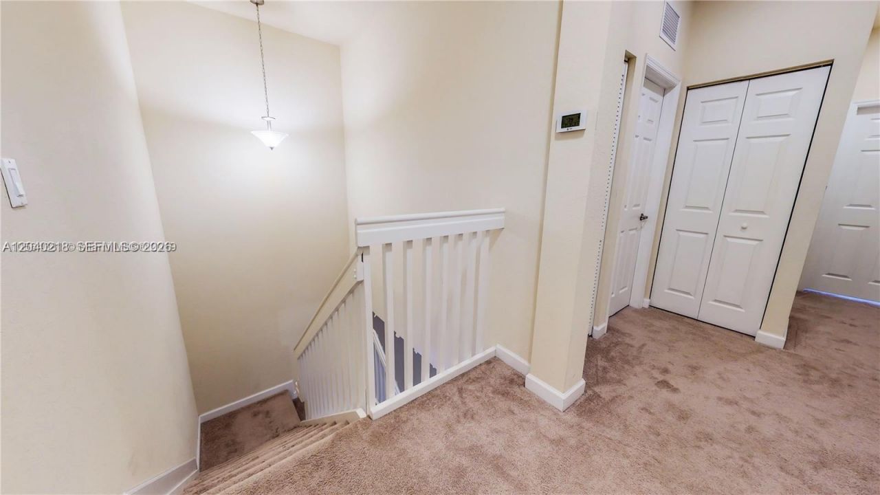 9073 W 33rd Ave, Hialeah, FL 33018 Photo