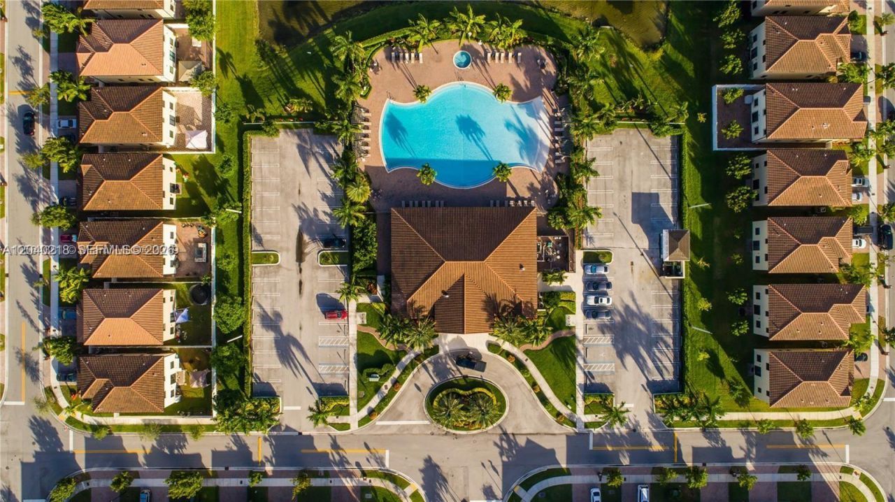 9073 W 33rd Ave, Hialeah, FL 33018 Photo