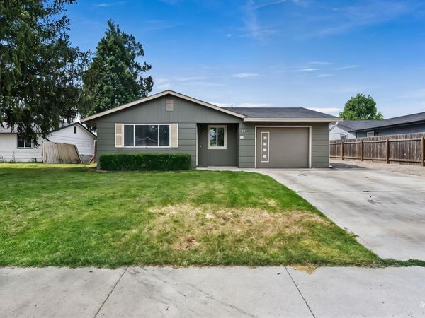 125 Donna Dr, Middleton, ID 83644