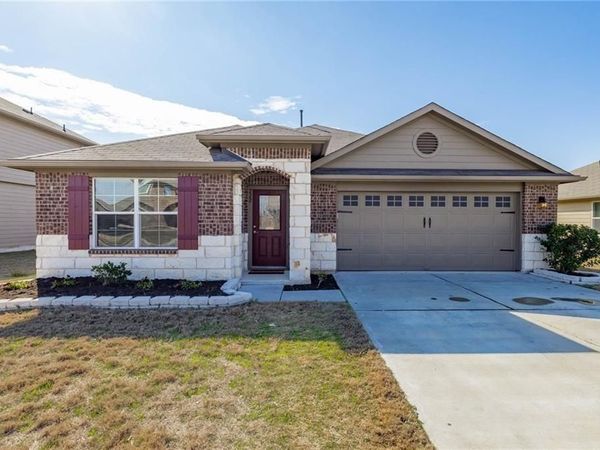 222 Camellia DR , Hutto, TX 78634