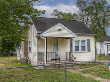 52118 Helmen Avenue, South Bend, IN 46637