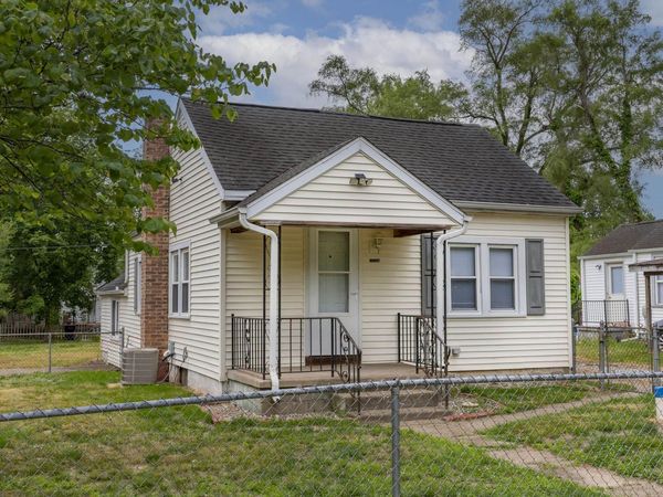 52118 Helmen Avenue, South Bend, IN 46637