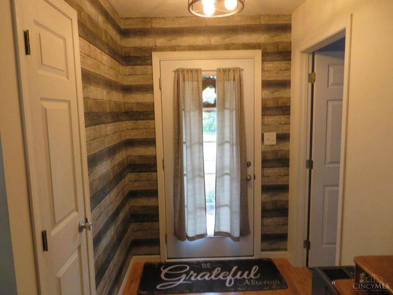8024 Hightop Road, Penn Twp, OH 45133 Photo 17