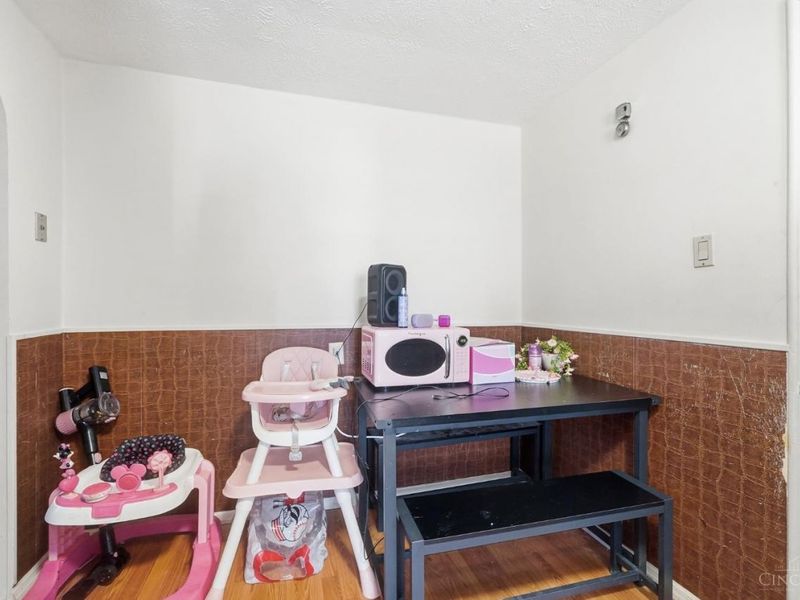 27 Gahl Terrace, Reading, OH 45215 Photo 13