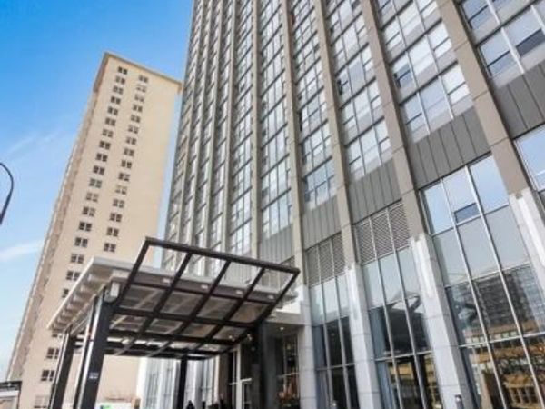 655 W Irving Park Road , Unit 4008, Chicago, IL 60613