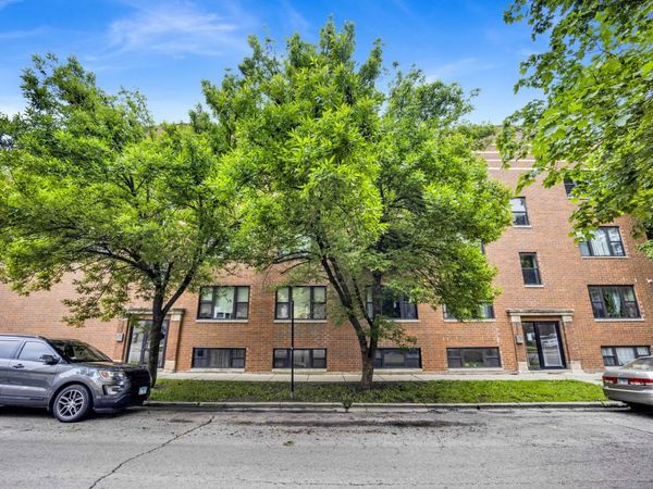 3802 W Altgeld Street , Unit 202, Chicago, IL 60647