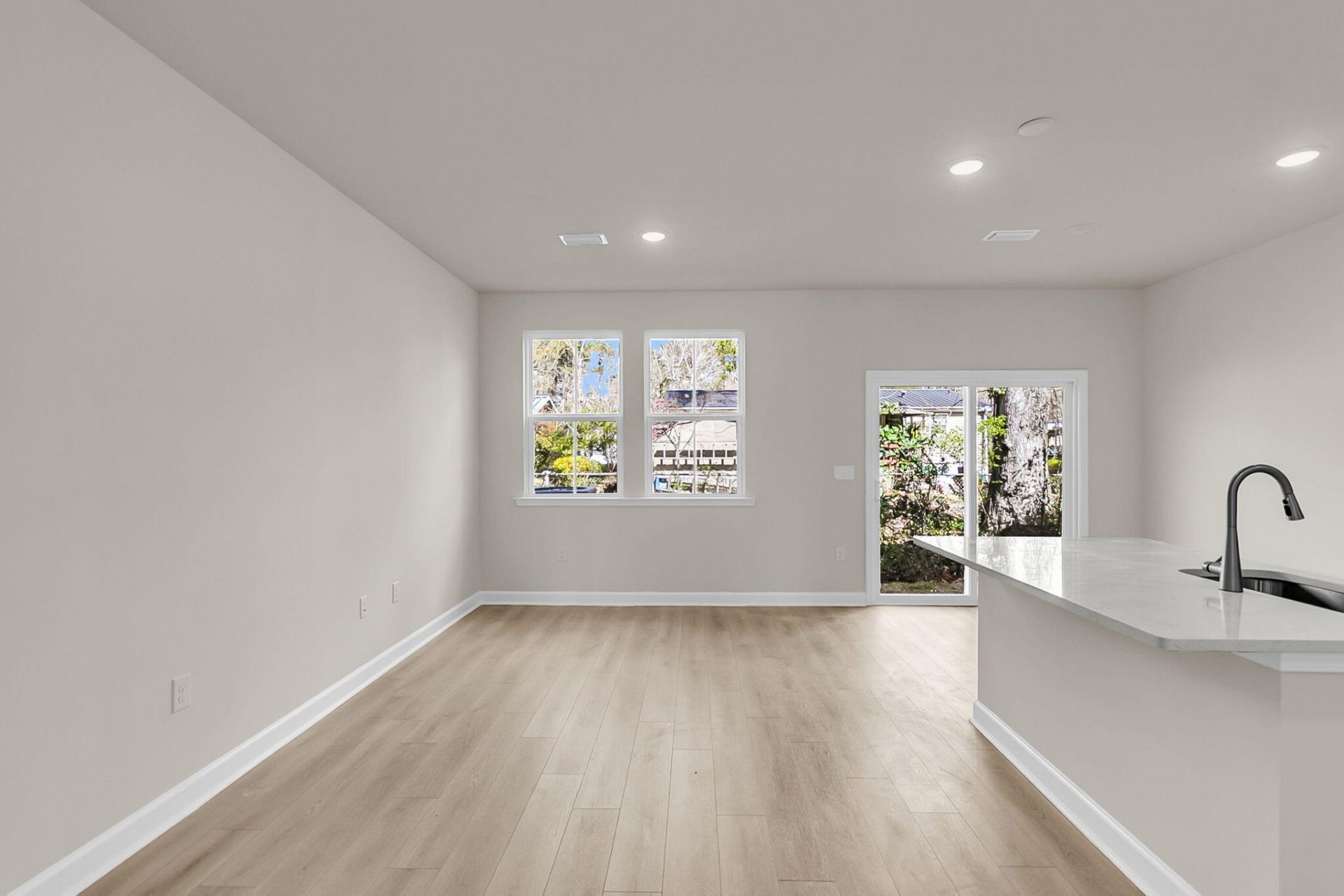 125 Berry Shoals Drive Photo 10