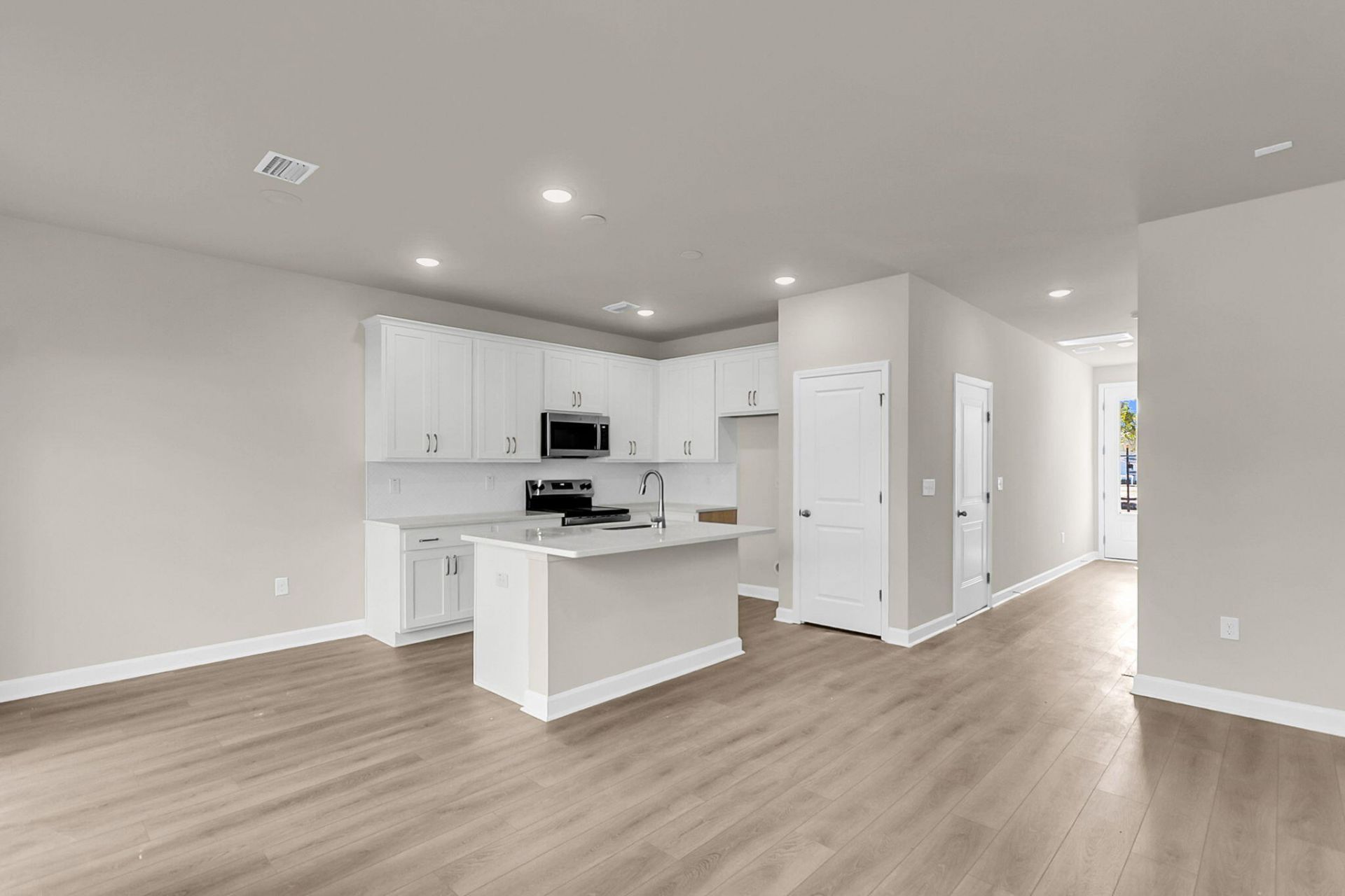 125 Berry Shoals Drive Photo 14
