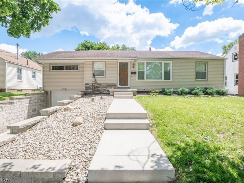 184 Ambrose Avenue NW, Canton, OH 44708 Photo 2