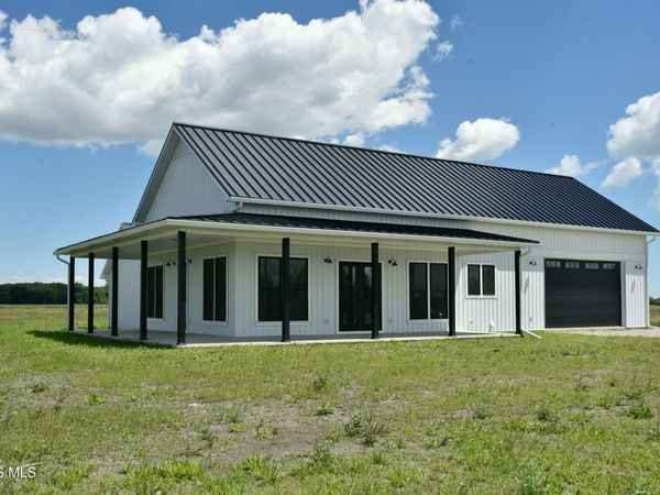 10295 W Salem Carroll Road , Oak Harbor, OH 43449