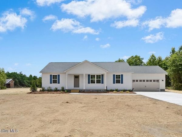 5998 Nc 50 Highway S, Benson, NC 27504