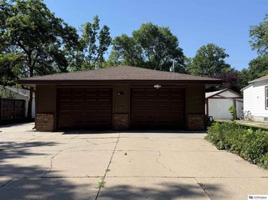 6327 Logan Avenue, Lincoln, NE 68507
