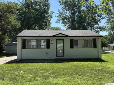 1400 N 59th Street, Lincoln, NE 68505