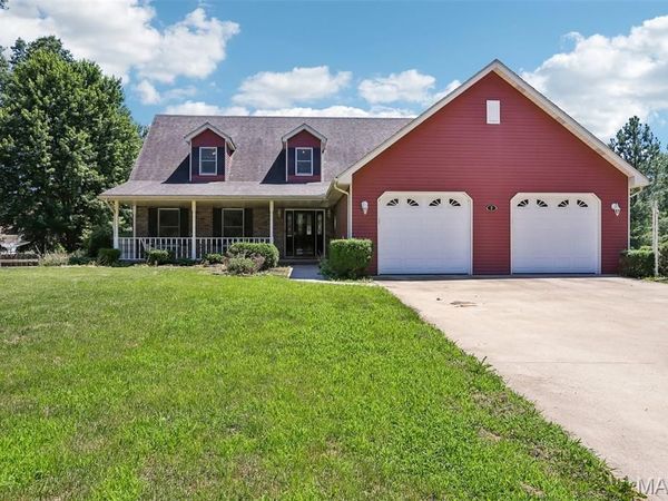 2 Bradford Place, Bethalto, IL 62010