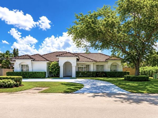 15690 SW 153rd Ct, Miami, FL 33187