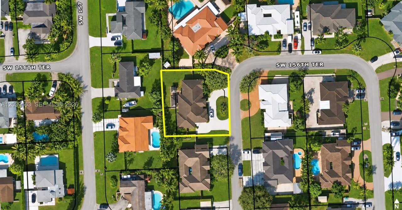 15690 SW 153rd Ct, Miami, FL 33187 Photo