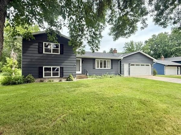 103 Northwood Drive , Redwood Falls, MN 56283