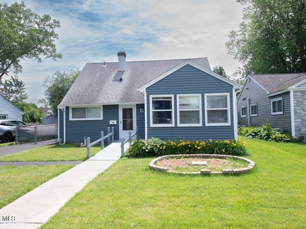 12 Jase Court, Albany, NY 12208