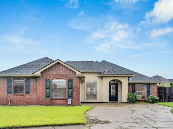 2621 DANIEL Court , Marrero, LA 70072