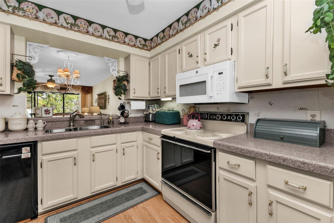 5221 Lake Village Drive, Unit 24, Sarasota, FL 34235 Photo