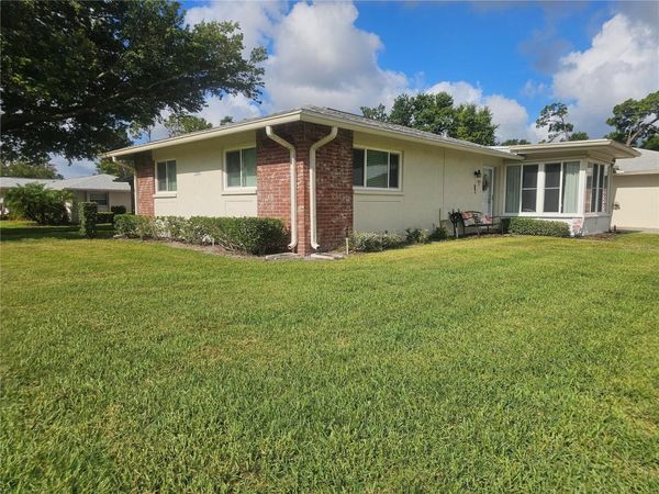 1009 QUEEN ANNE DRIVE , Unit B, PALM HARBOR, FL 34684