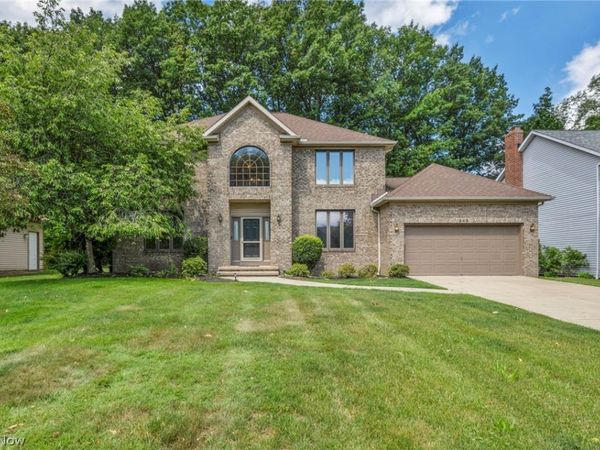342 Woodbridge Glen , Richmond Heights, OH 44143