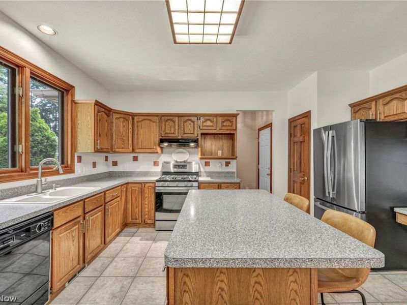 342 Woodbridge Glen, Richmond Heights, OH 44143 Photo 23