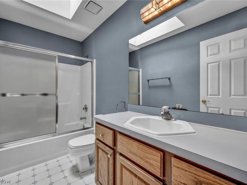 342 Woodbridge Glen, Richmond Heights, OH 44143 Photo 32