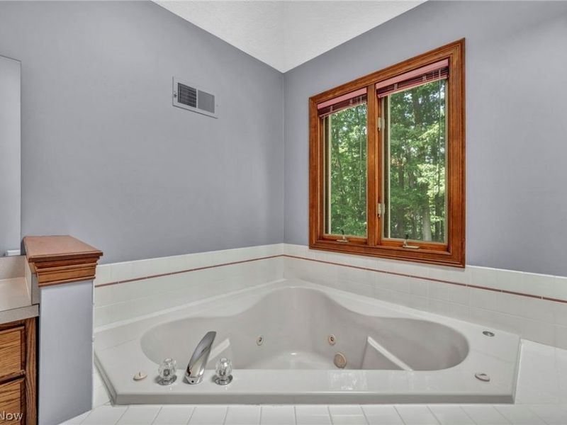 342 Woodbridge Glen, Richmond Heights, OH 44143 Photo 34