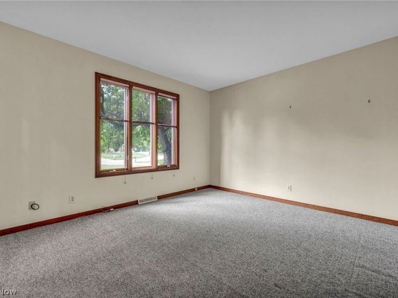 342 Woodbridge Glen, Richmond Heights, OH 44143 Photo 6