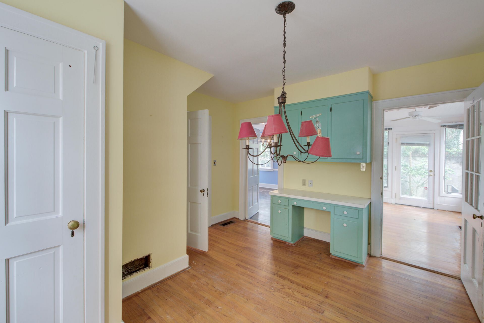 10 Chalmers Street Photo 30