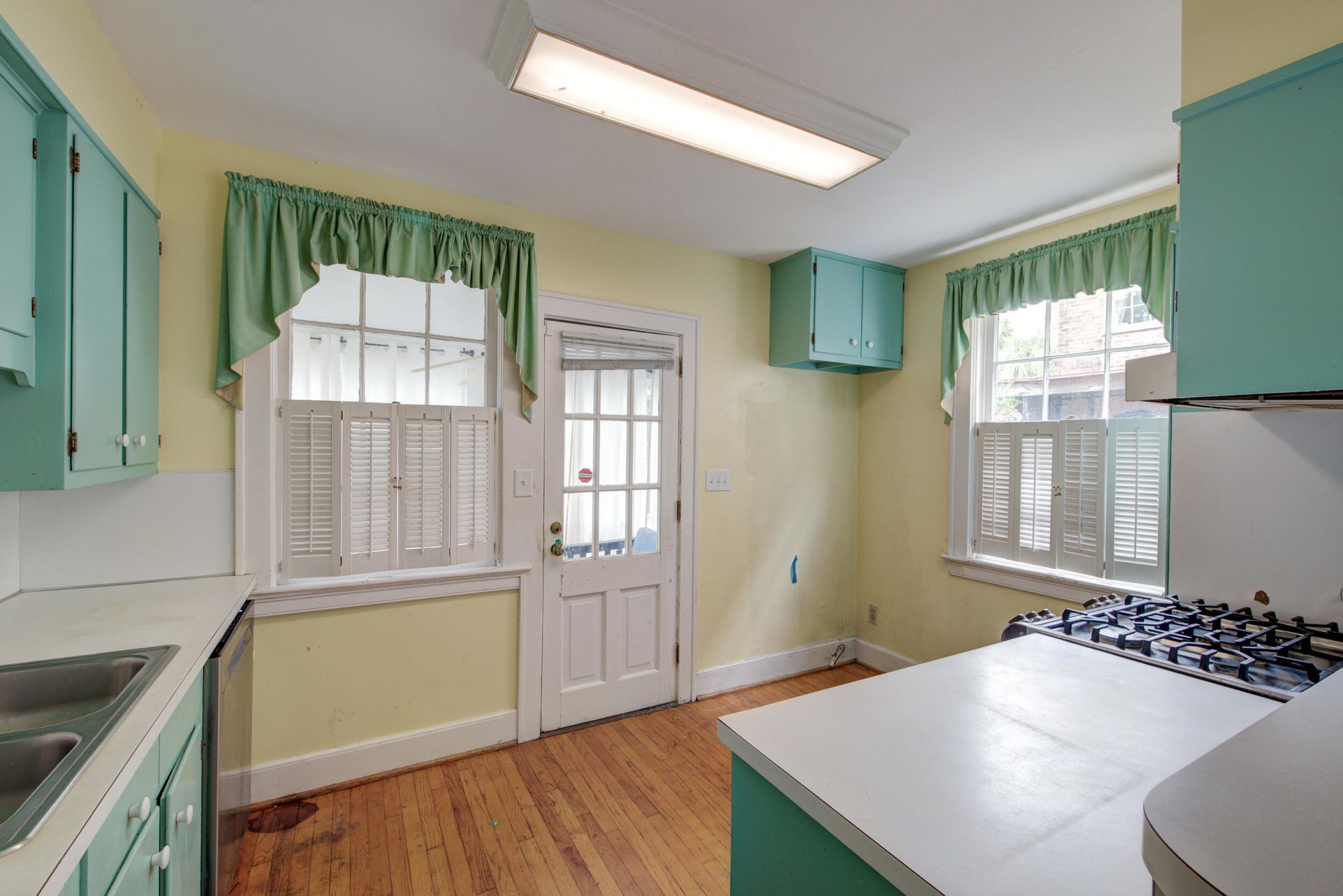 10 Chalmers Street Photo 34