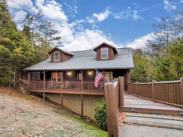1960 Oakmont Drive, Sevierville, TN 37876