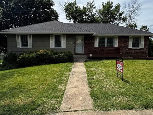 9818 White Avenue, Kansas City, MO 64134