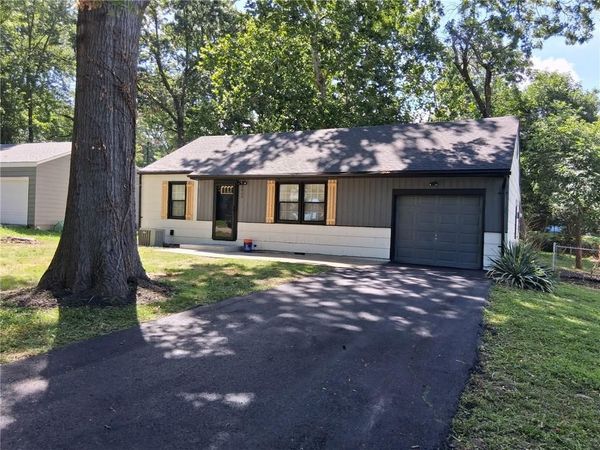 8809 E 71st Terrace, Raytown, MO 64133