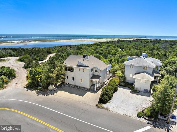 402 CENTRAL AVENUE, BARNEGAT LIGHT, NJ 08006